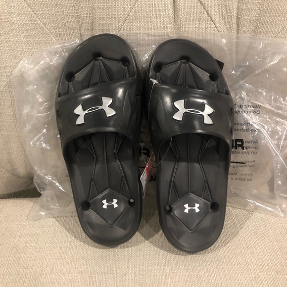 UA Locker III Slide - Picture 4 of 7